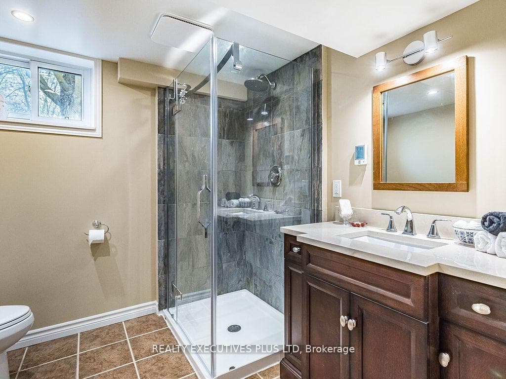 936125 Airport Road photo 30