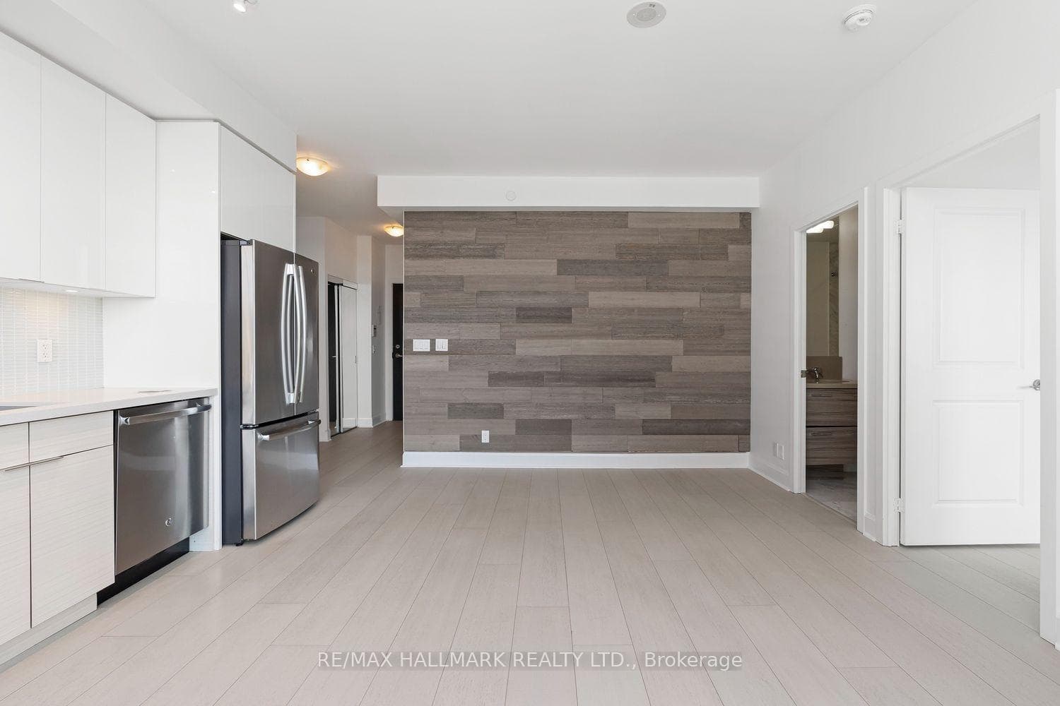 33 Shore Breeze Drive Unit 701 photo 20