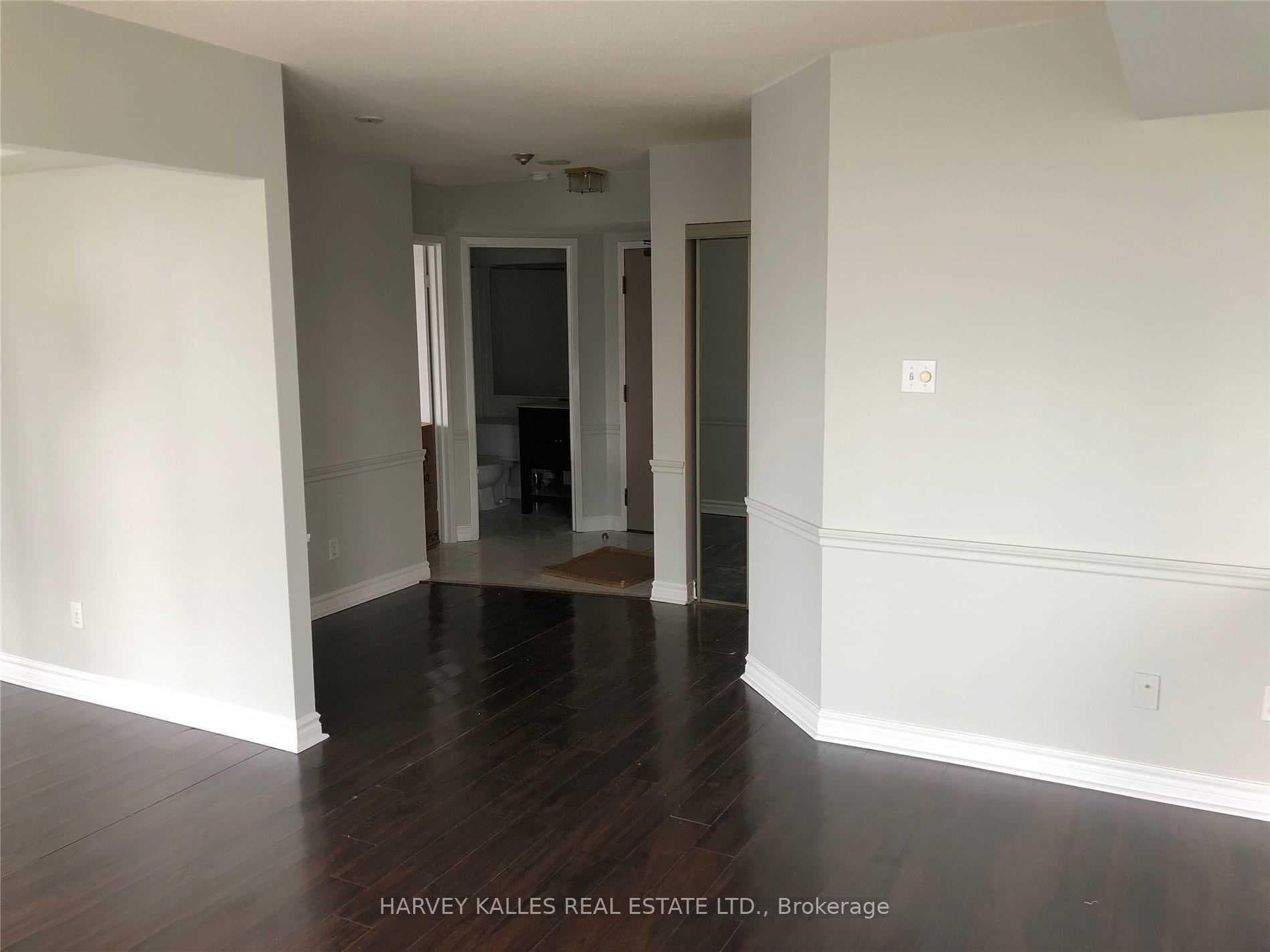 40 Scollard Street Unit 1405 photo 9
