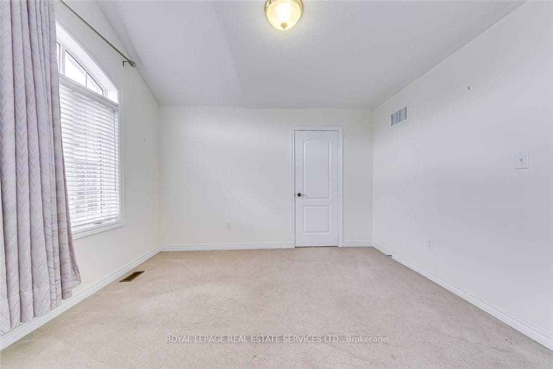 5474 Valhalla Crescent photo 33