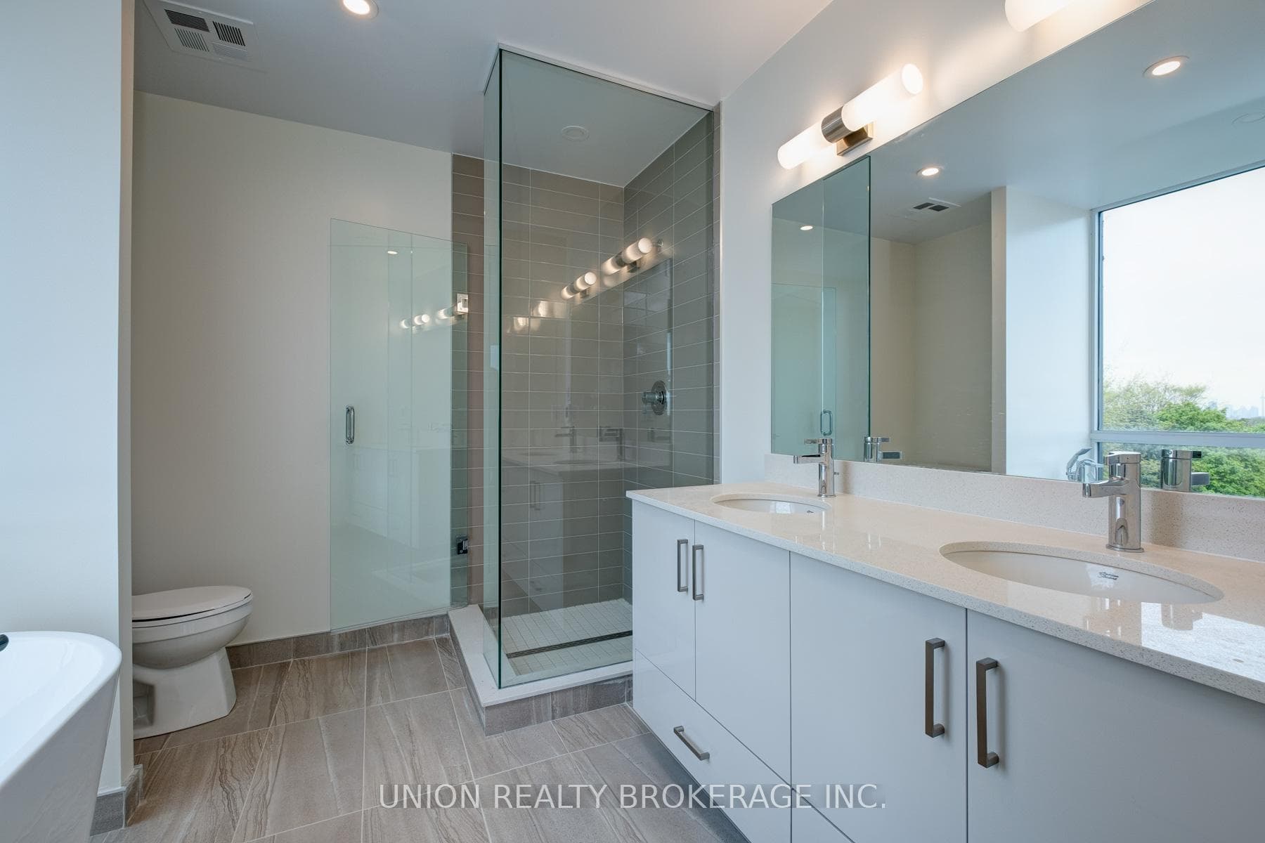 1316 Kingston Road Unit 504 photo 12