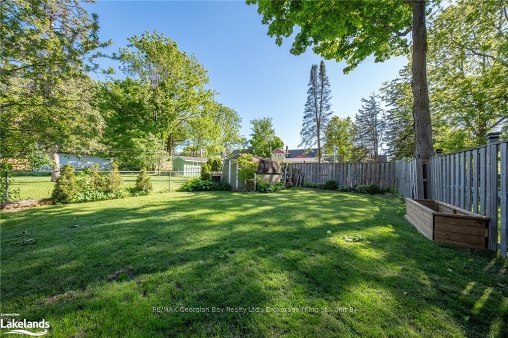 354 QUEEN Street photo 43