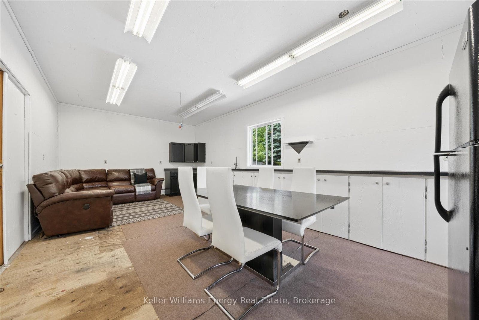 8280 Albert Court photo 42