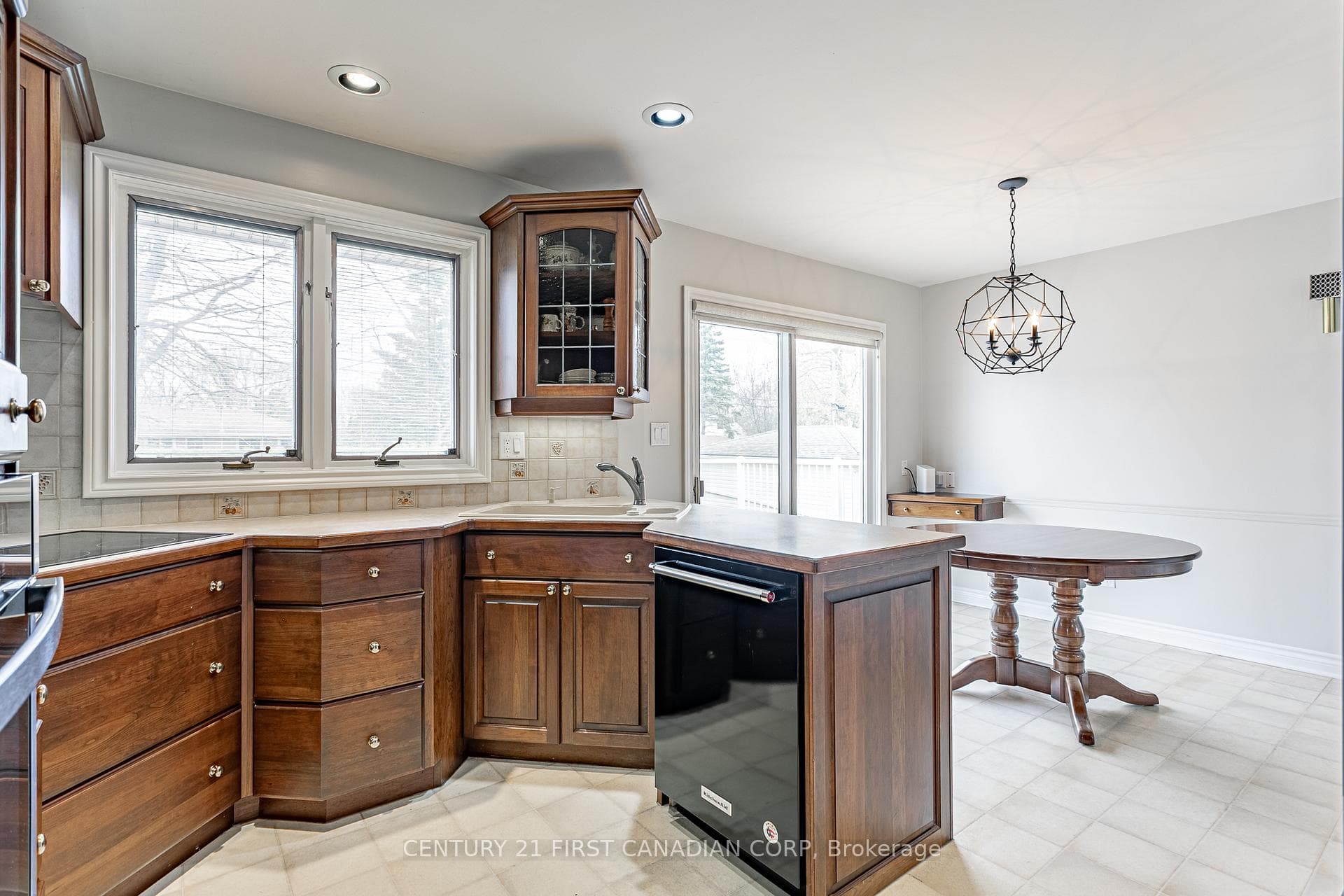 256 Southcrest Drive photo 26