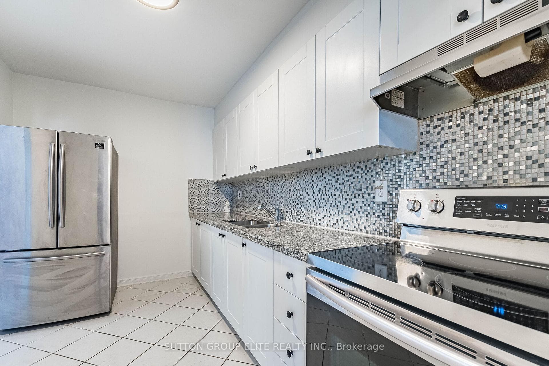 1660 Bloor Street Unit 502 photo 24