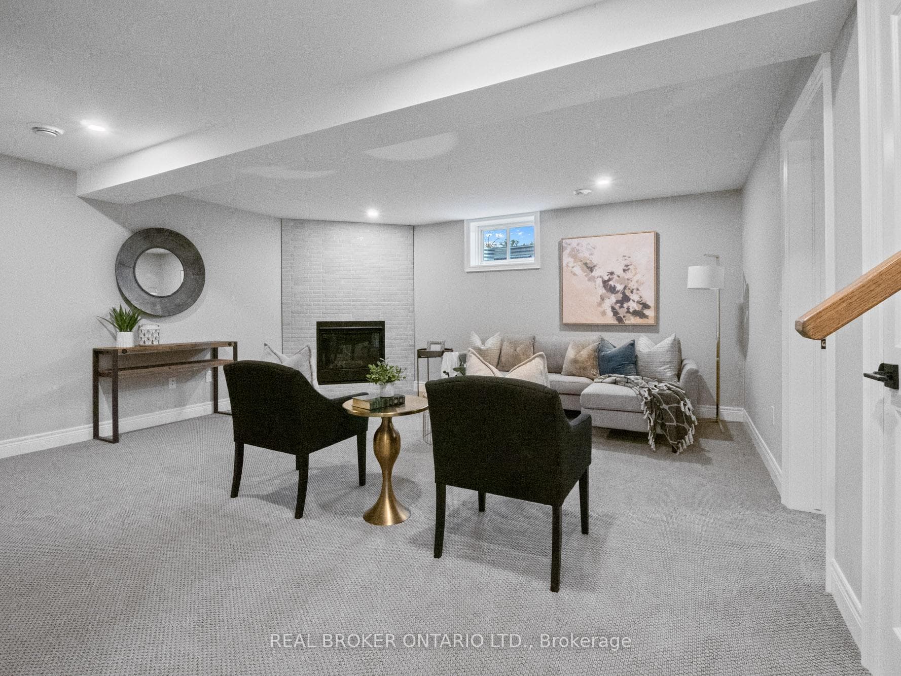 211 Sycamore Street photo 18
