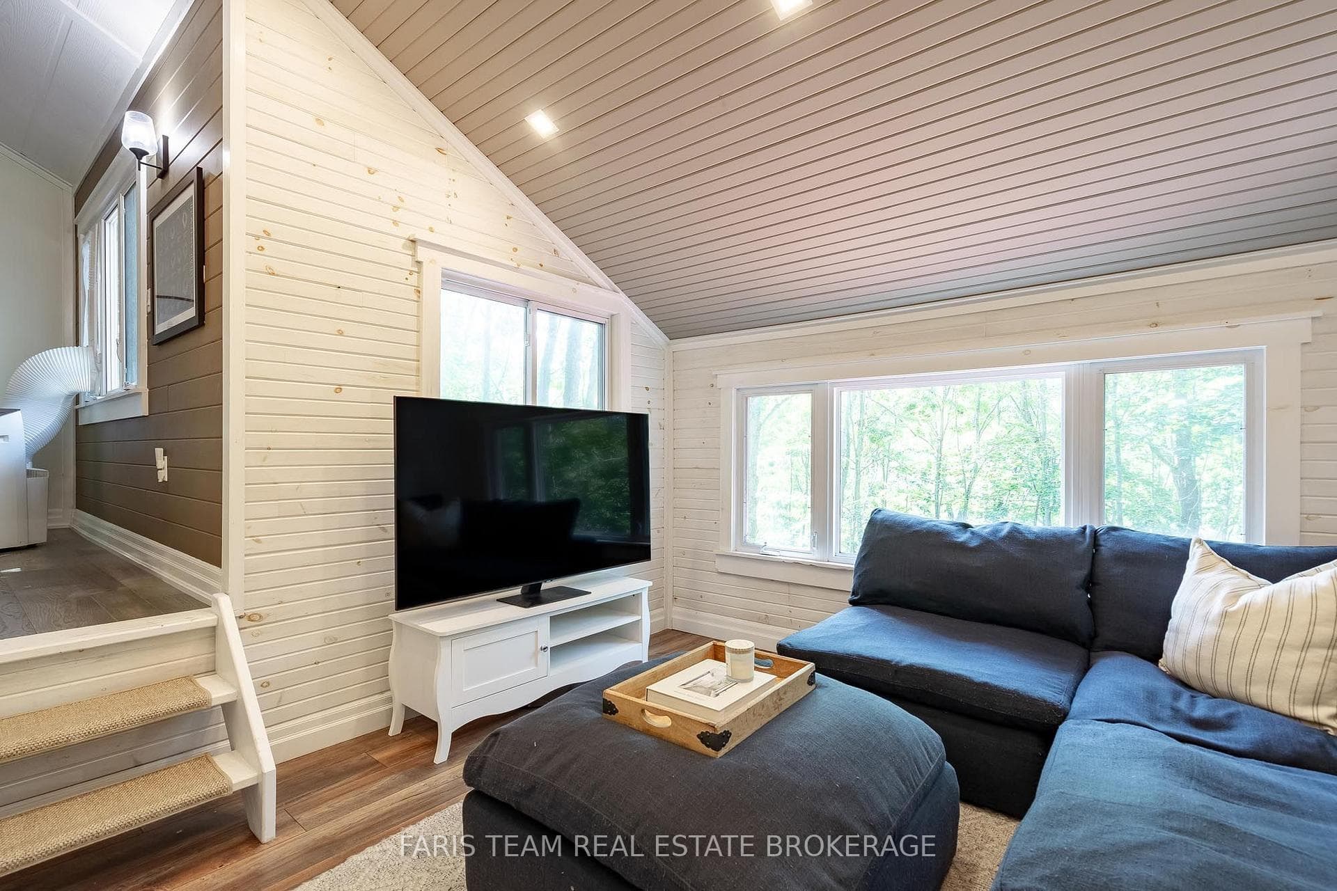 49 Huronwoods Drive photo 17