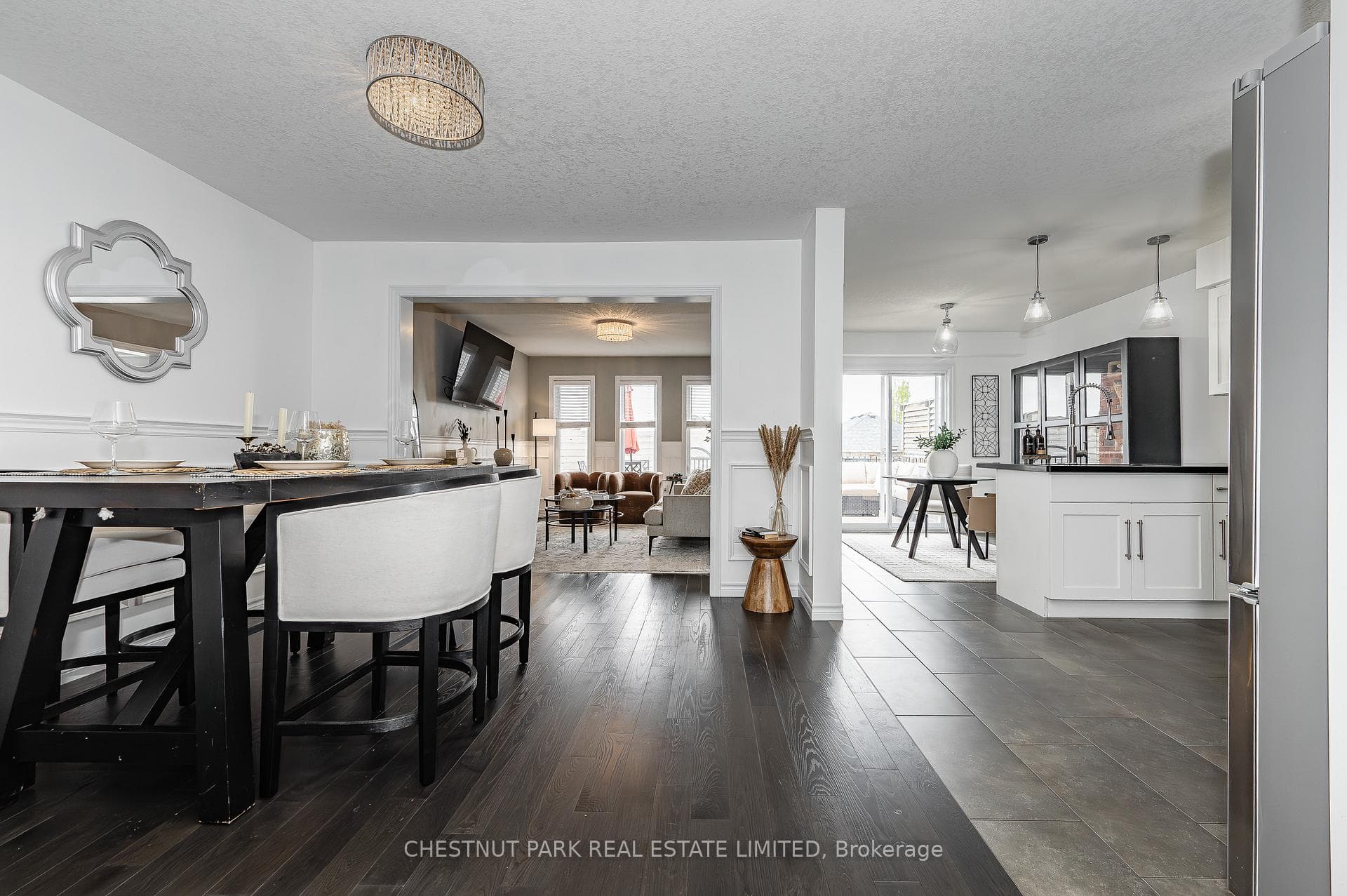 Living Room/Kitchen