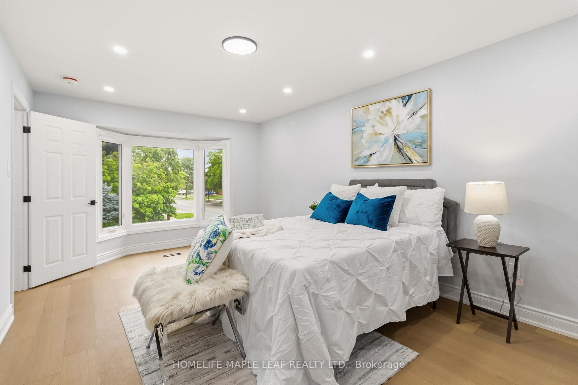 90 Burgby Avenue photo 30