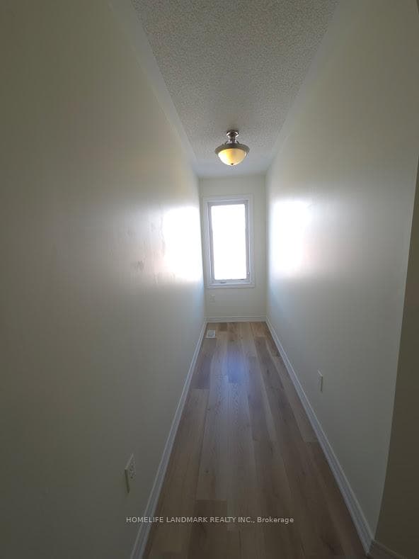 12 kawneer Terrace photo 7