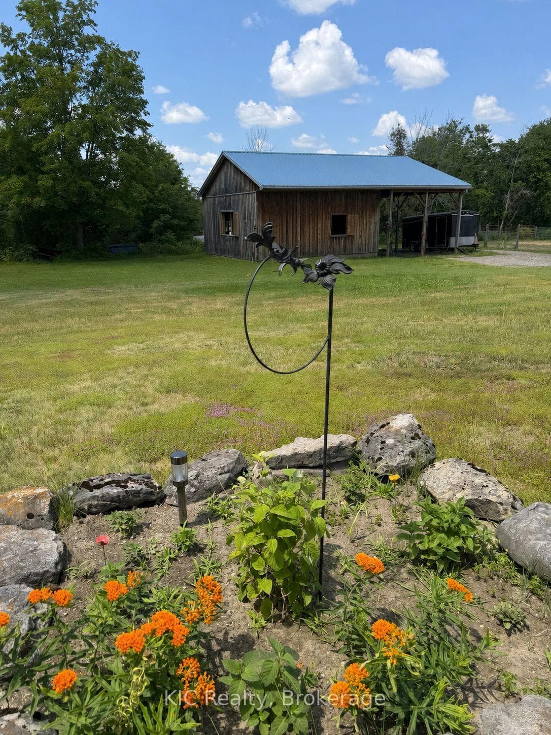 221 Jones Road photo 8