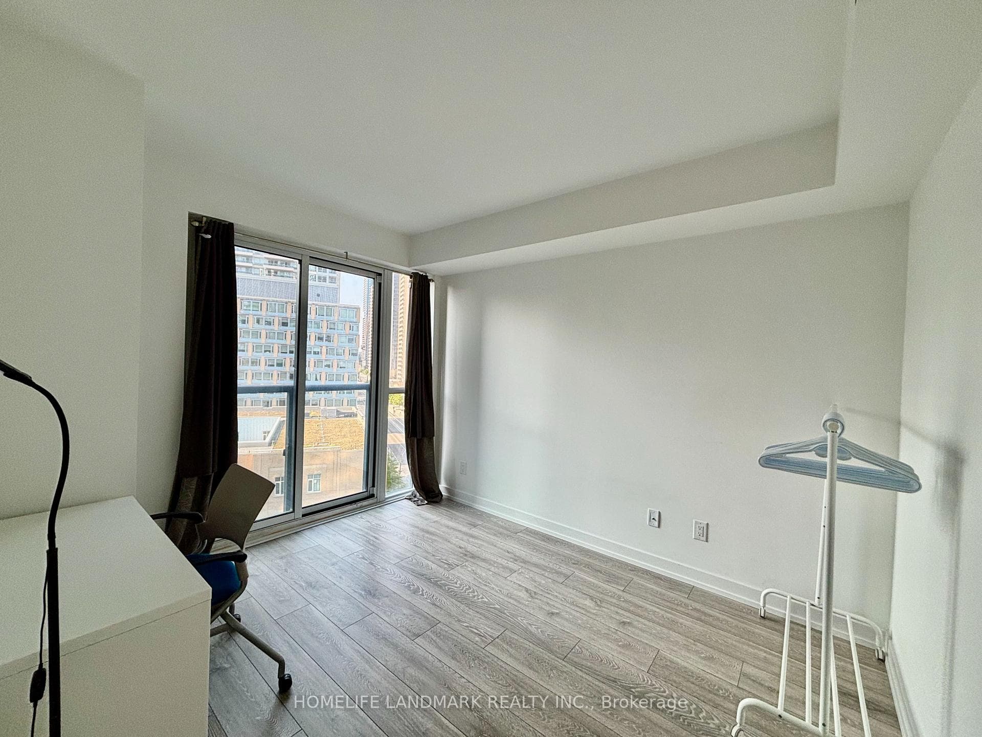 159 Wellesley Street Unit 602 photo 7