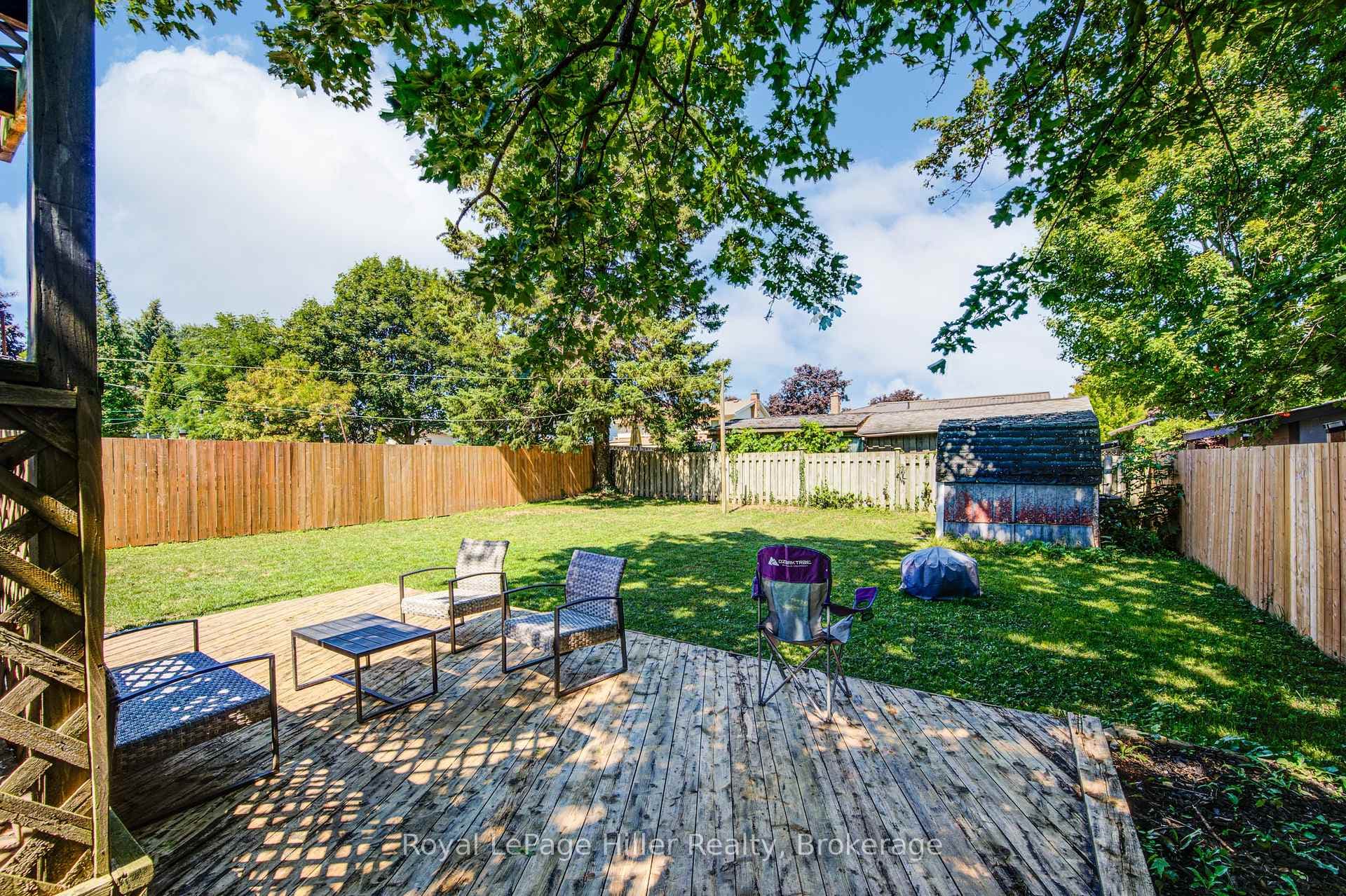 11 Warwick Road photo 32