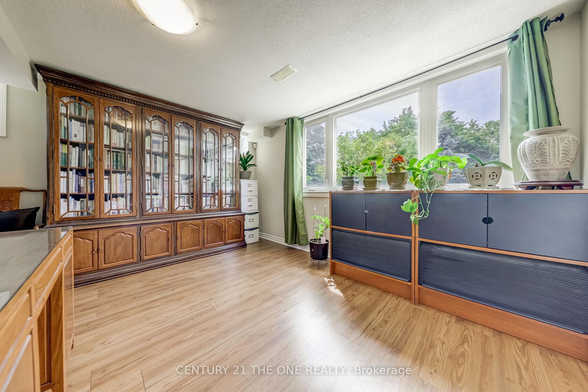 82 Ravine Edge Drive photo 28