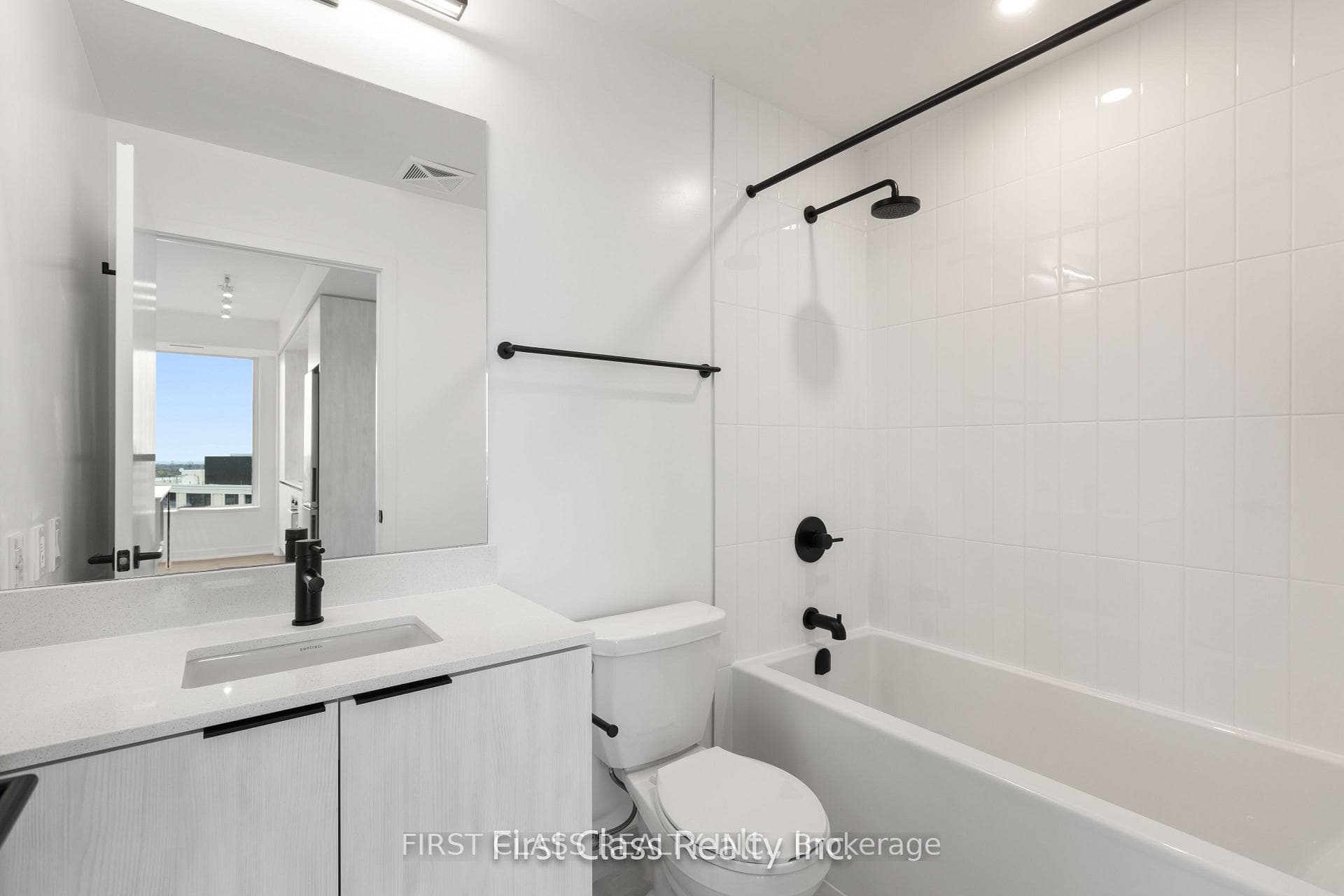 2495 EGLINTON Avenue Unit 1311 photo 12