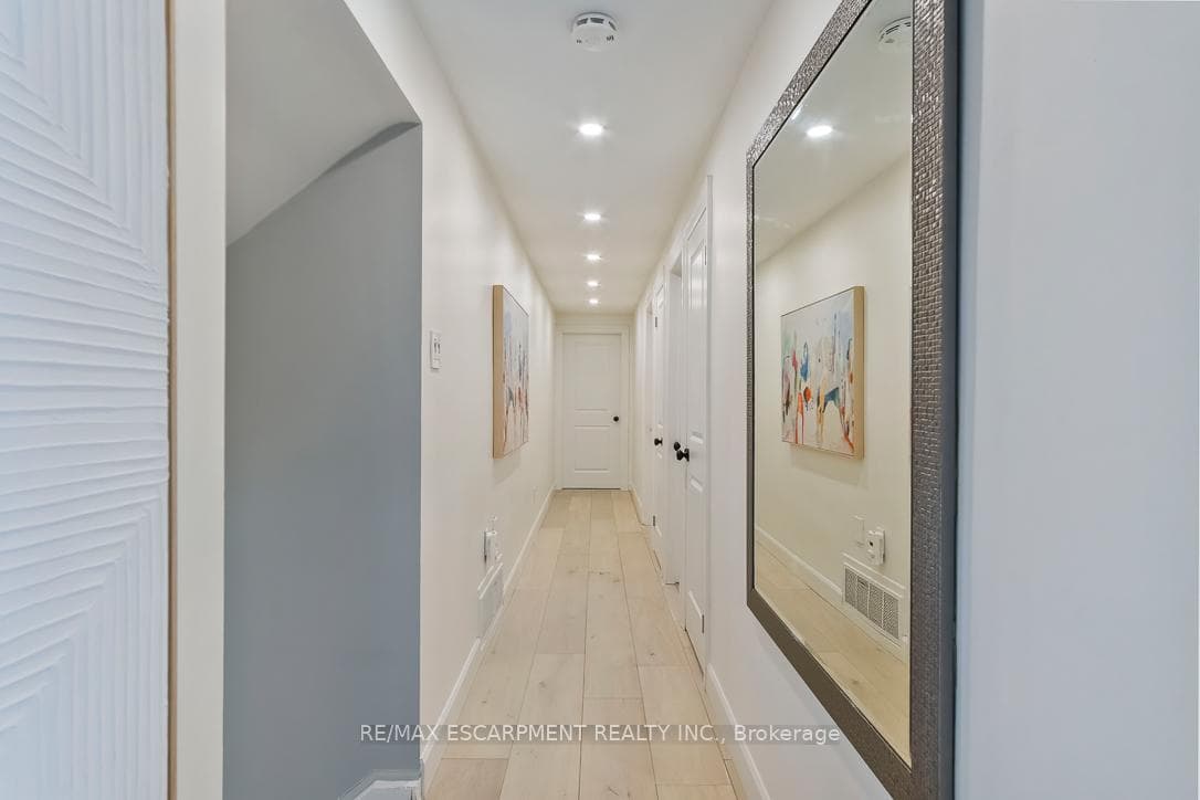 1332 GATEHOUSE Drive photo 23
