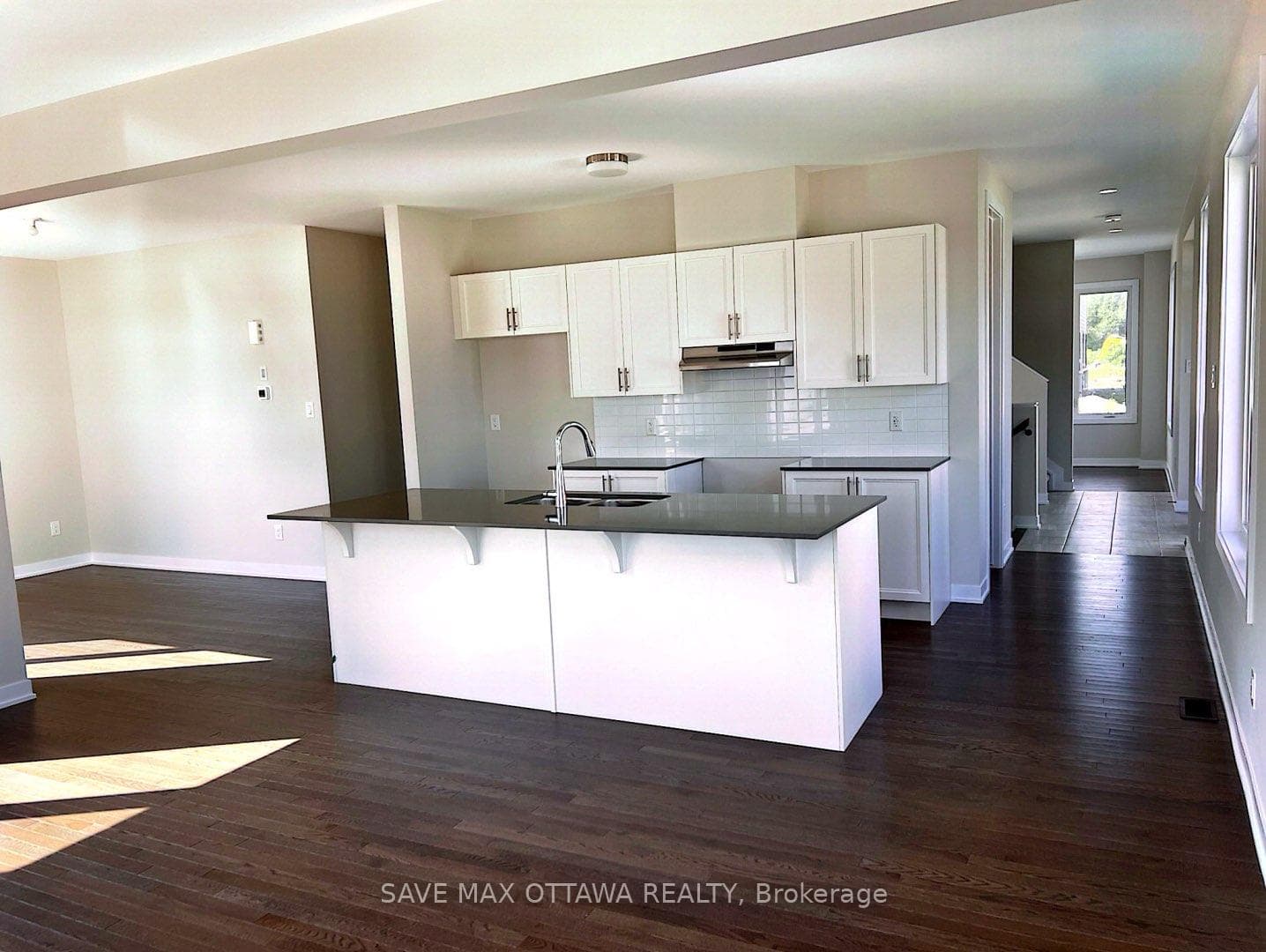 207 Conservancy Drive photo 3