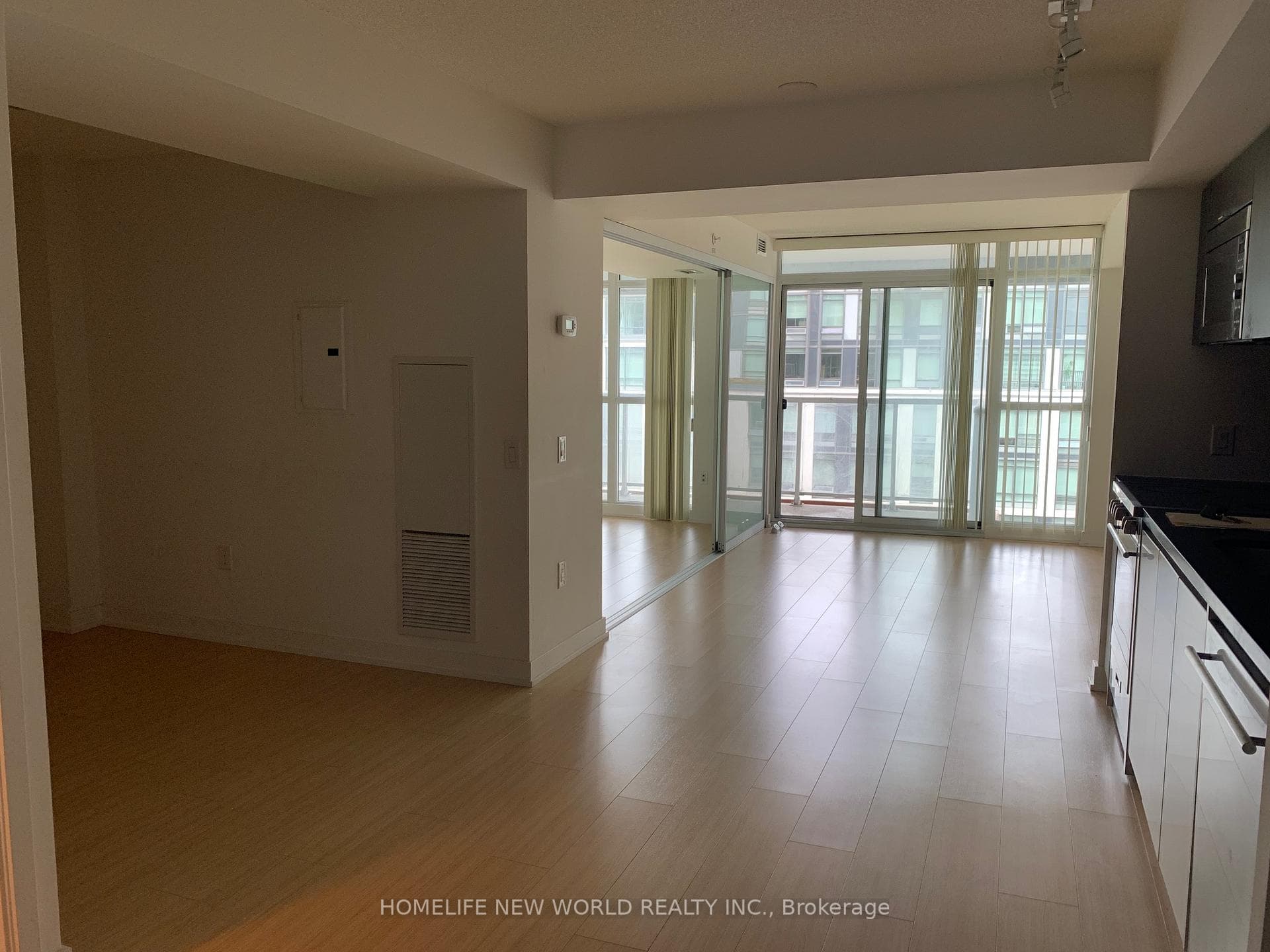 85 Queens Wharf Road Unit 715 photo 3