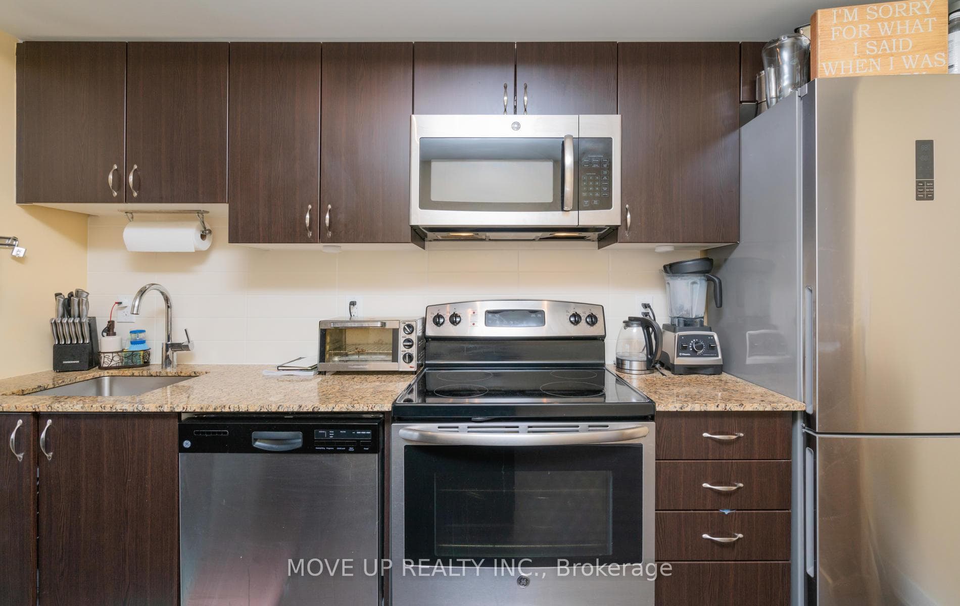 11 Superior Avenue Unit 807 photo 10