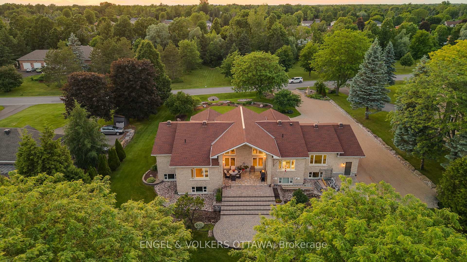 1562 Lakeshore Drive photo 47