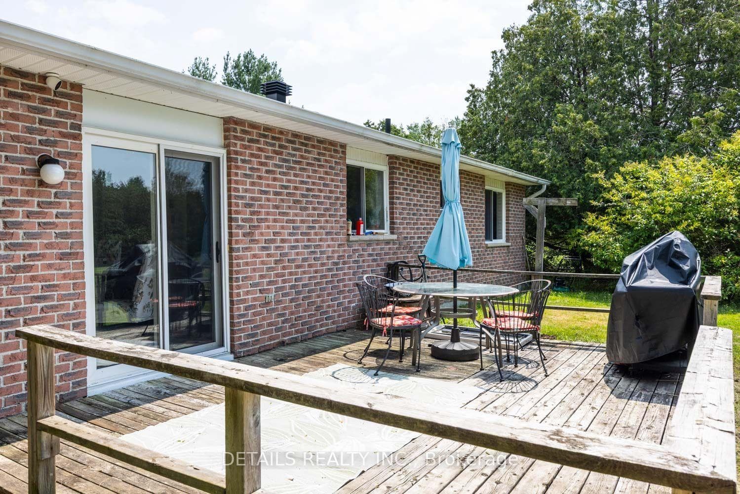 120 Delaney Drive photo 31