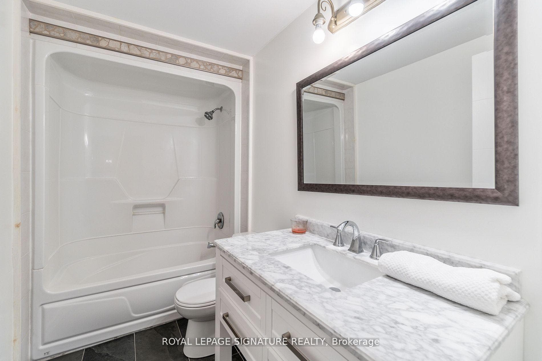 2nd Bathroom