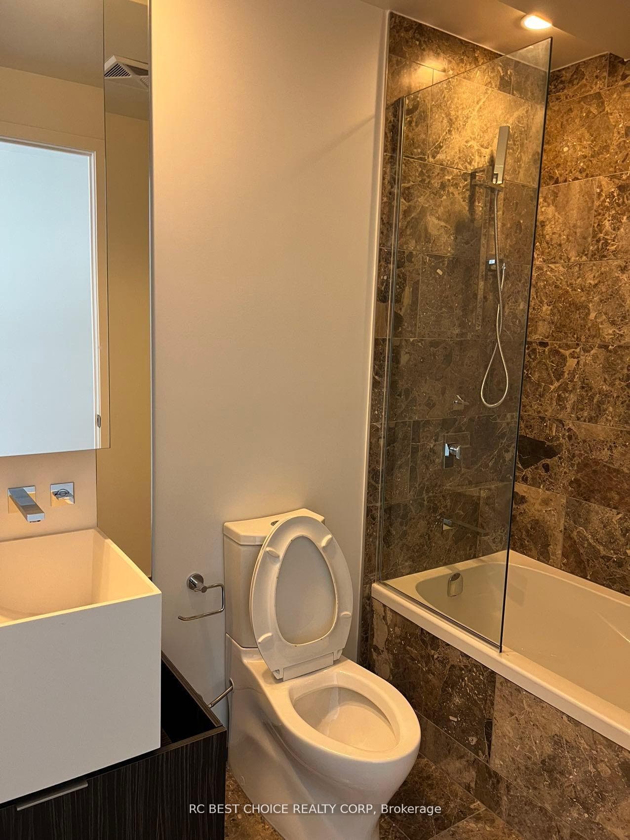 1 Bloor Street Unit 5509 photo 15