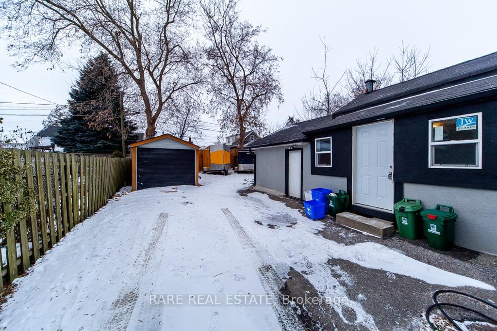 210 Albert Street Unit 2&3 photo 41
