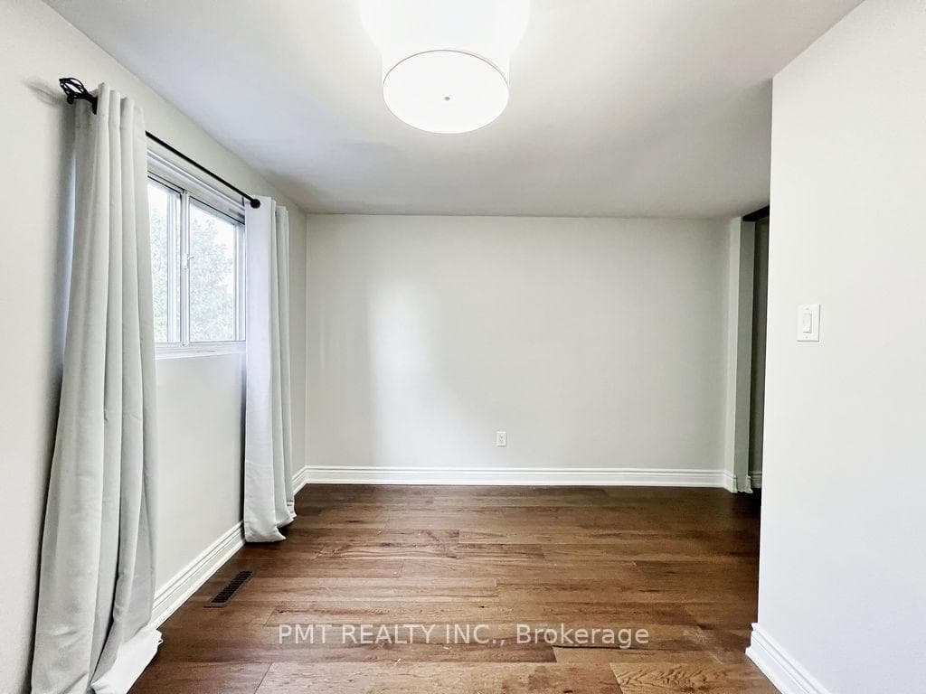 81 Burlington Street photo 20