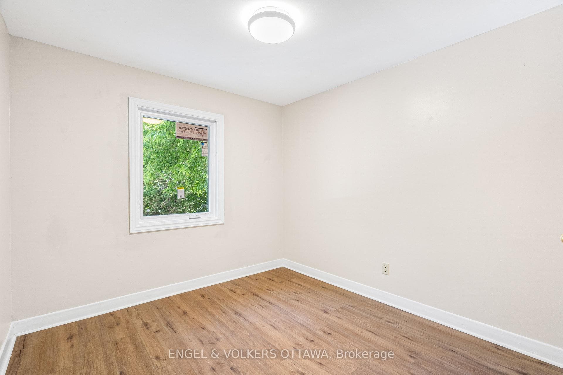 1402 Kilborn Avenue photo 19