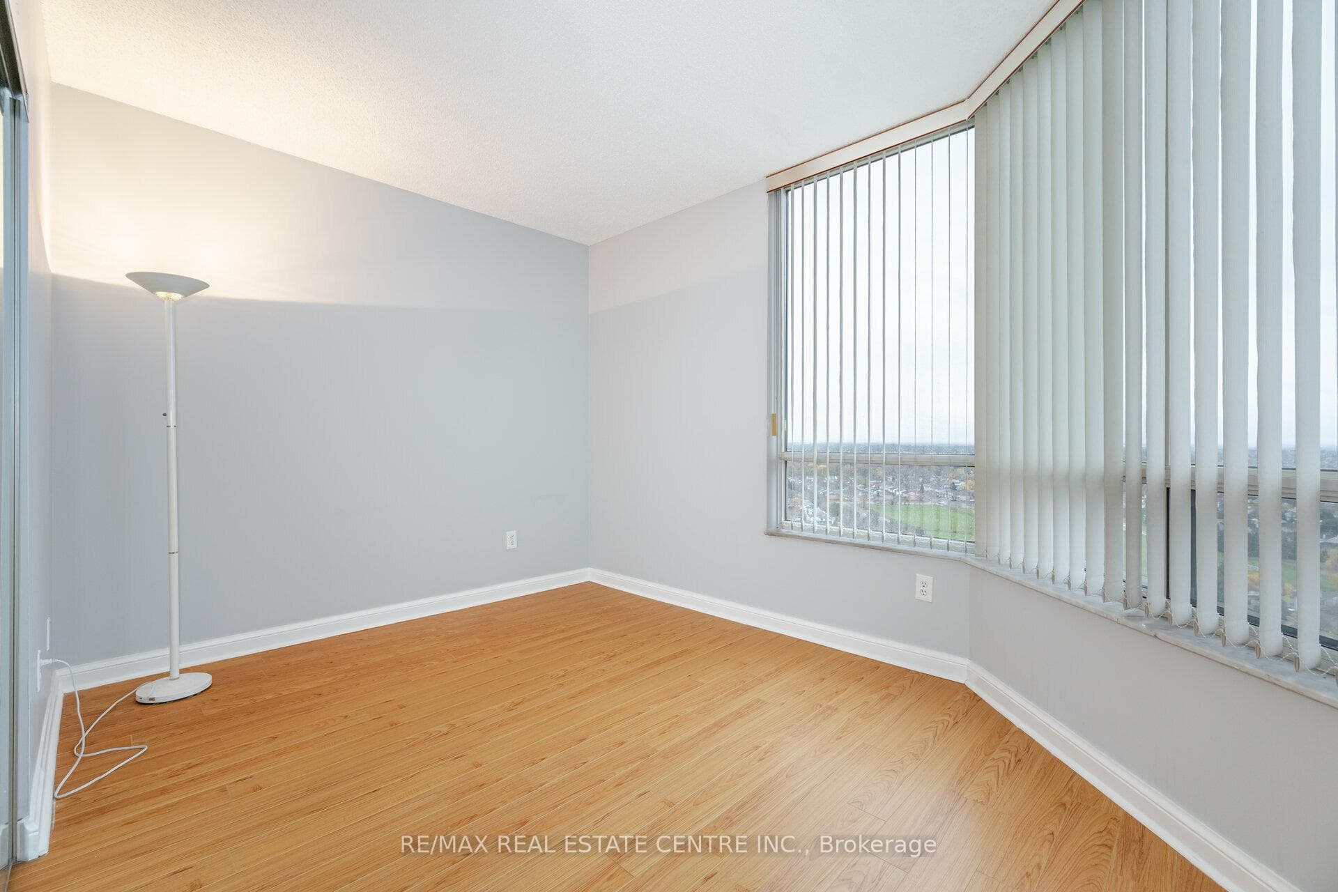 22 Hanover Road Unit PH 2502 photo 24