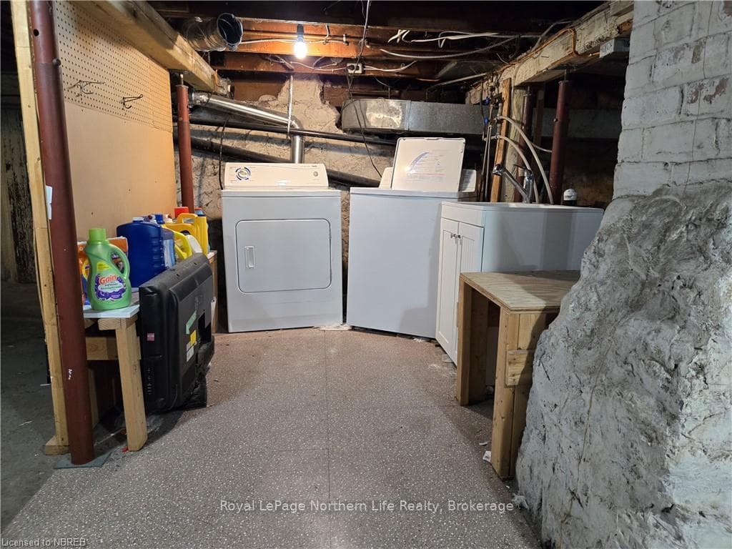 590 WYLD Street photo 26