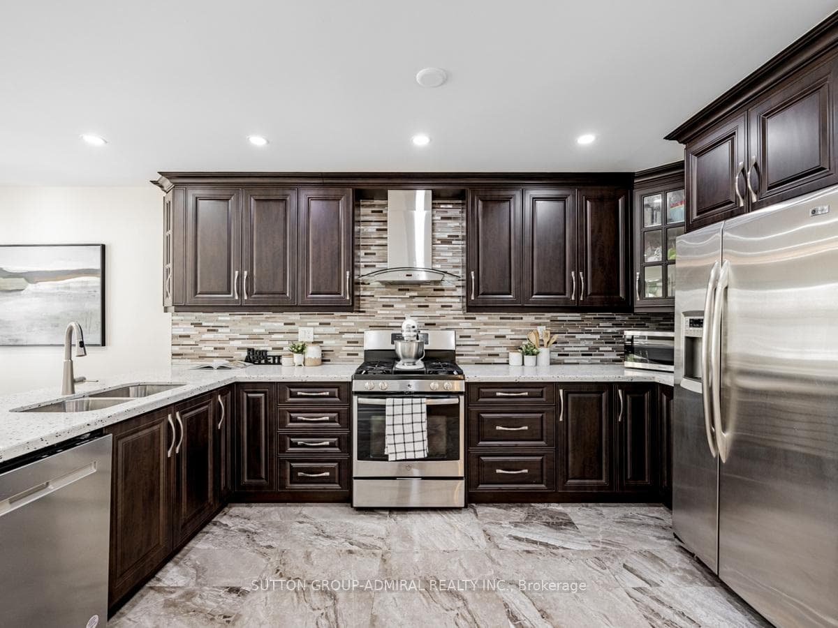 5910 Greensboro Drive Unit 100 photo 4