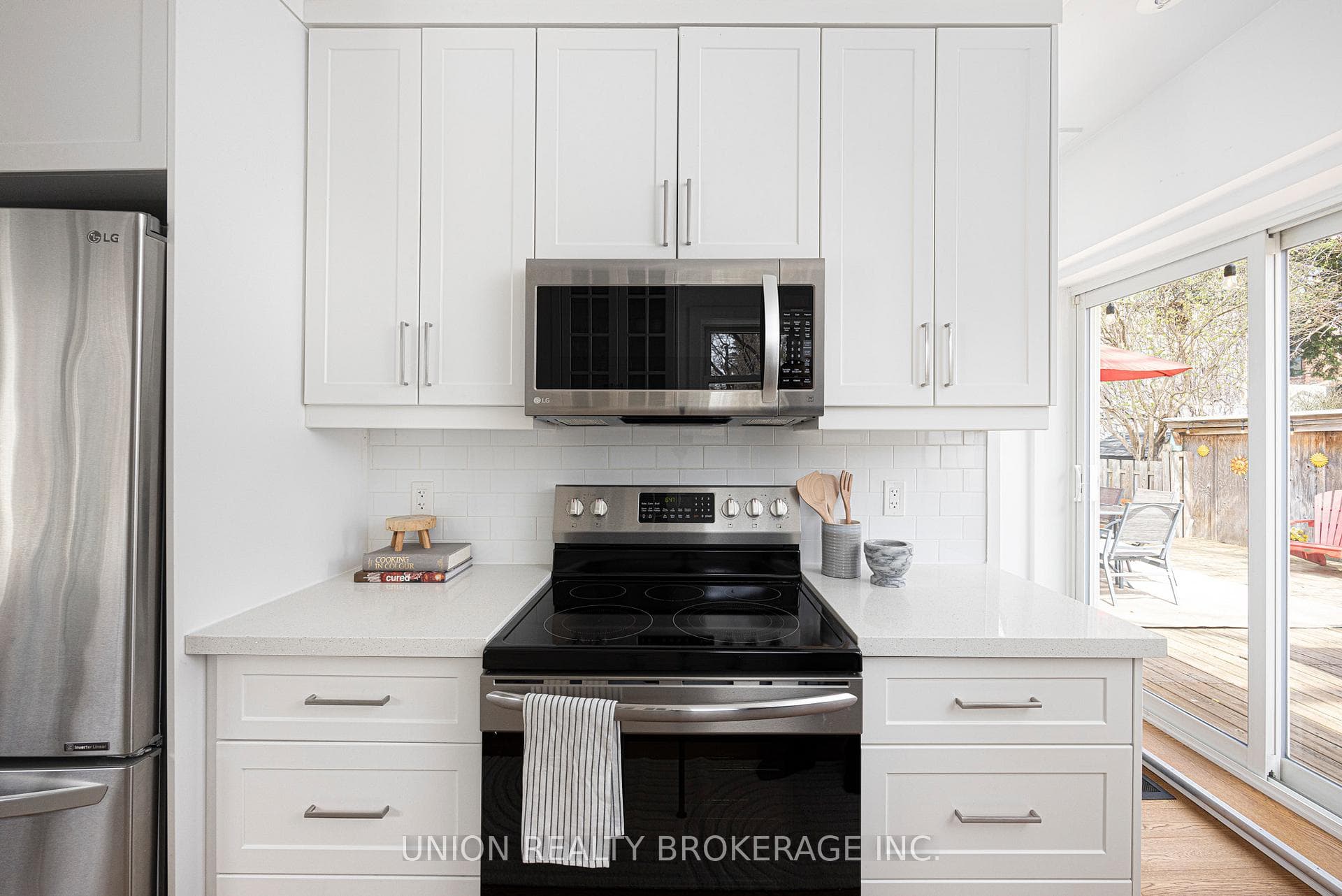 187 Blantyre Avenue photo 13