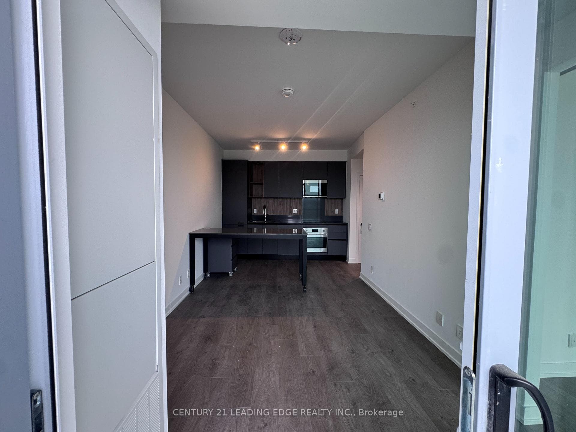 39 Mary Street Unit 1606 photo 6