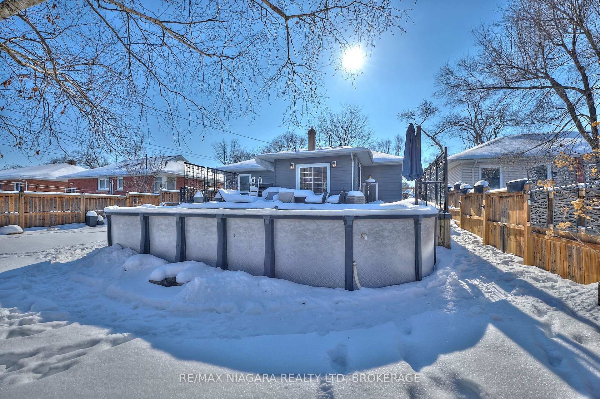160 Norway Avenue photo 9