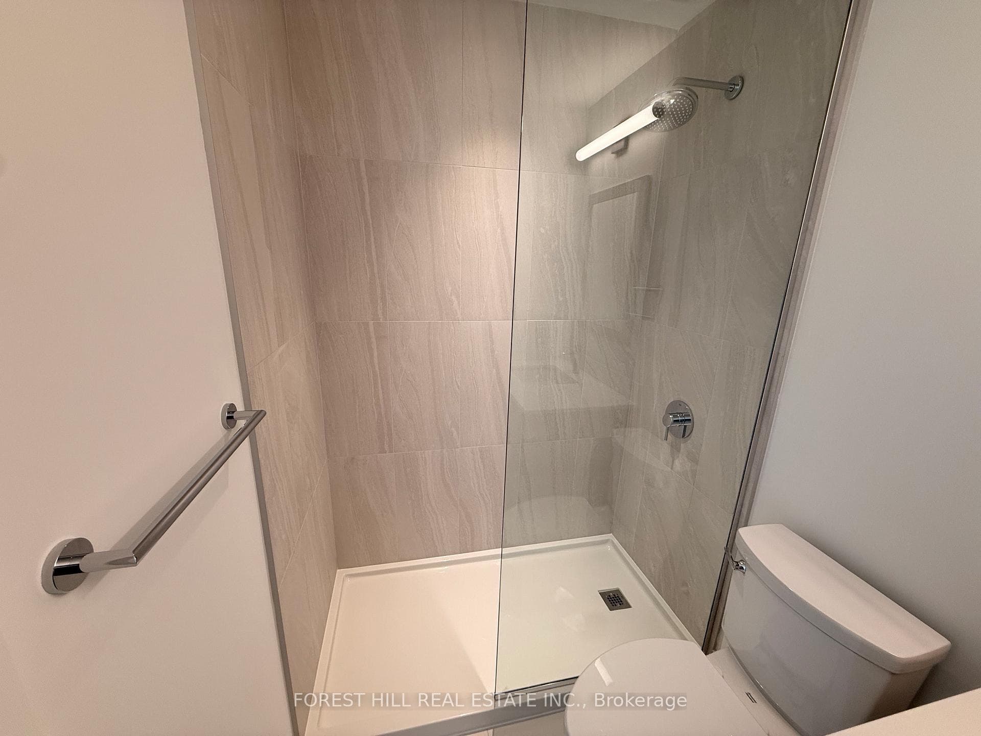 Stand shower Ensuite