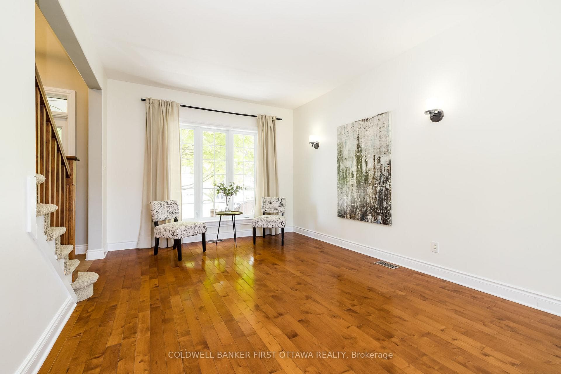 187 GLENNCASTLE Drive photo 6