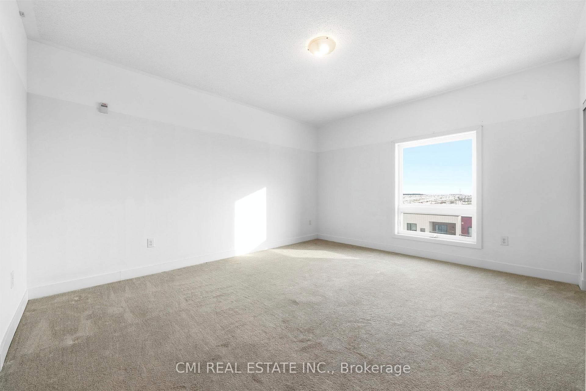 4 Spice Way Unit 501 photo 22