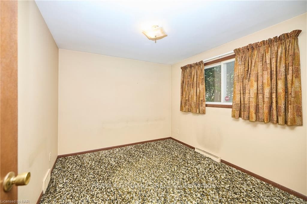 6511 DORCHESTER Road photo 22