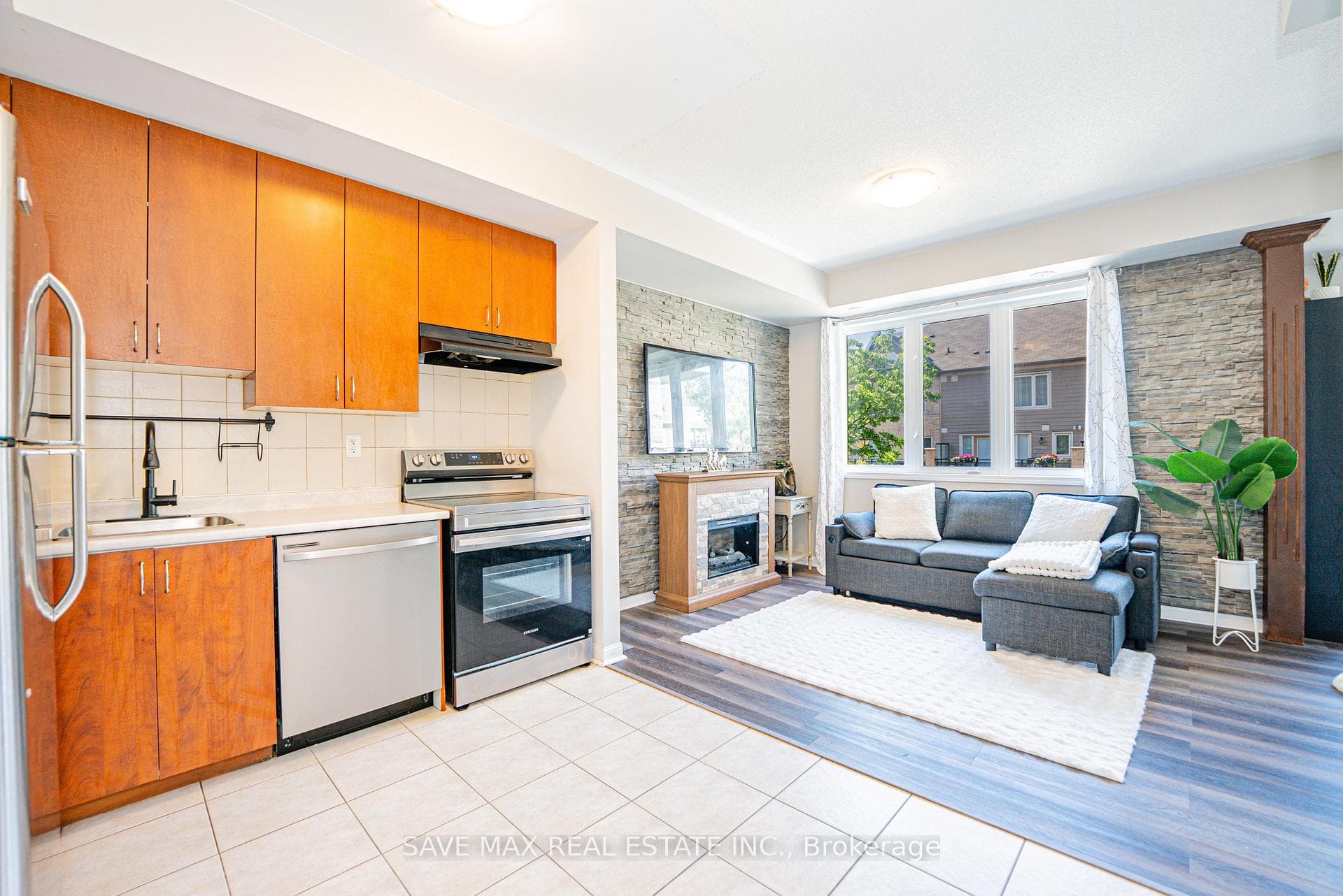 3075 THOMAS Street Unit 213 photo 9