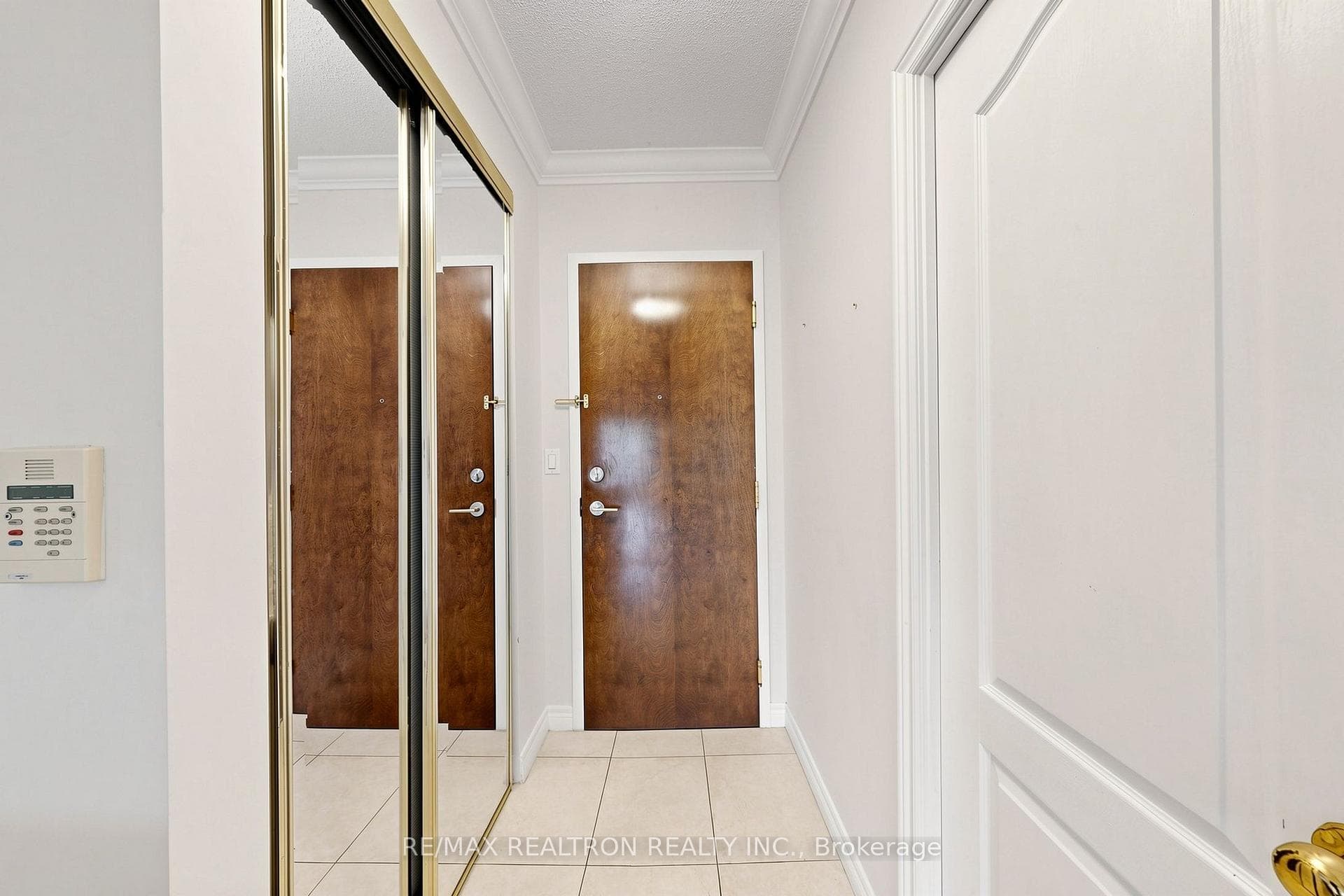 100 Promenade Circle Unit 205 photo 4