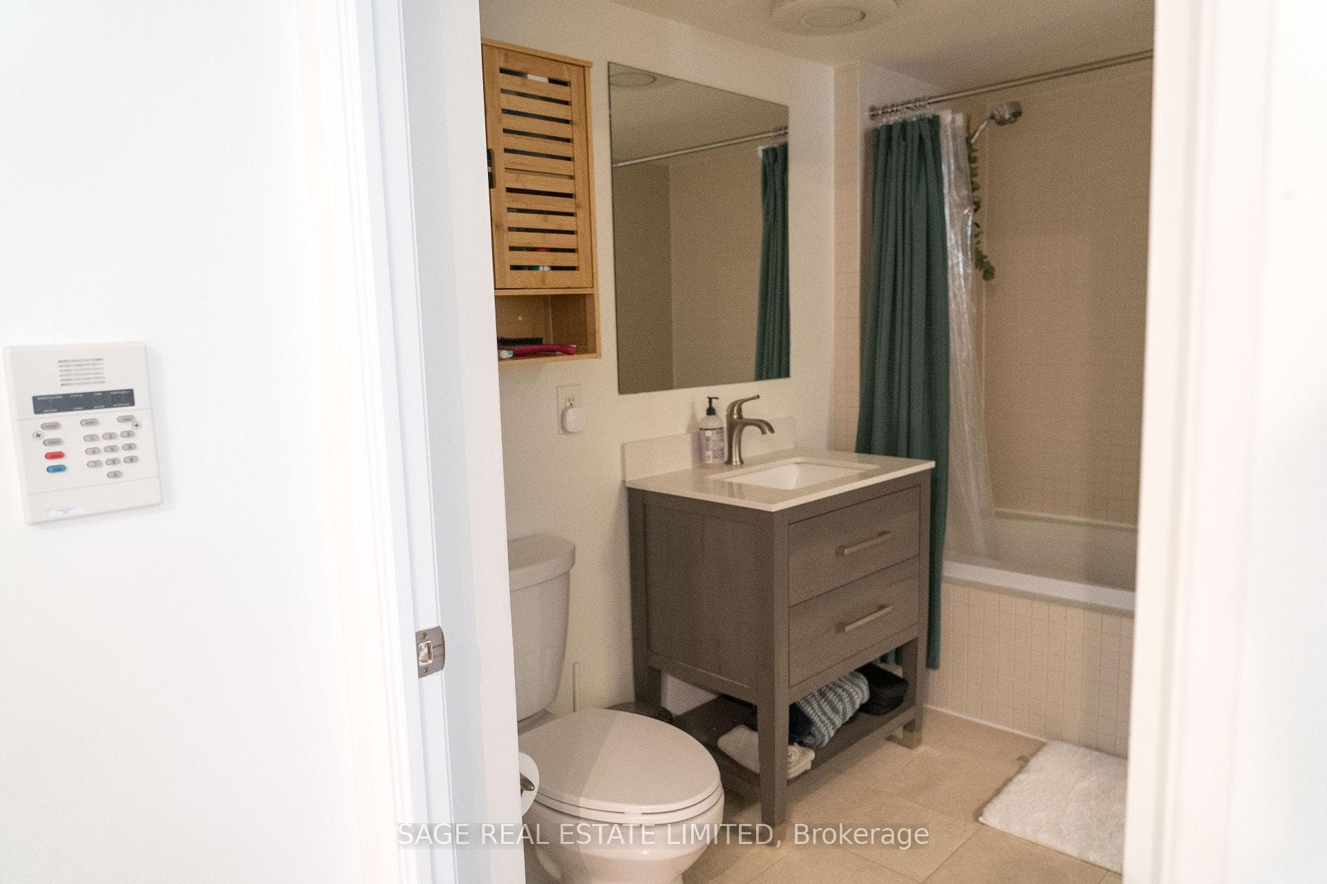 18 Beverley Street Unit 209 photo 29