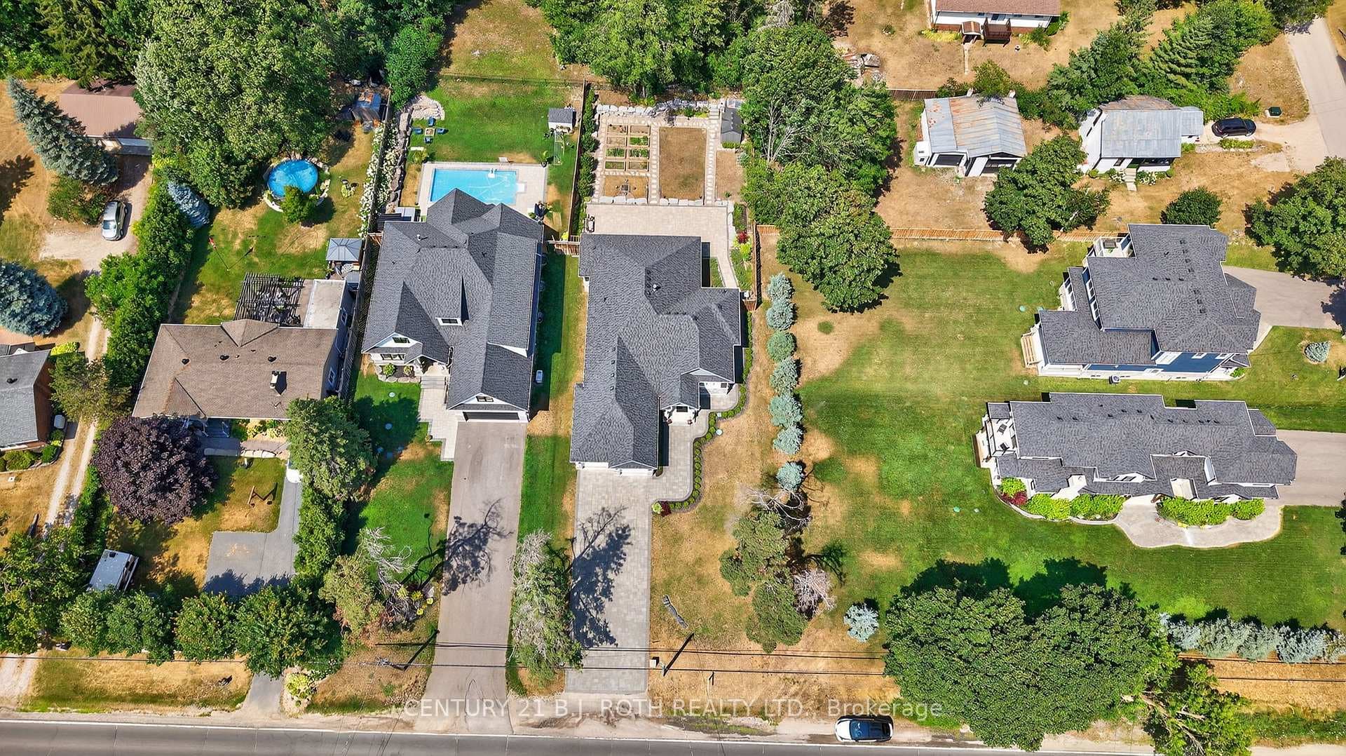 300 Shanty Bay Road photo 2