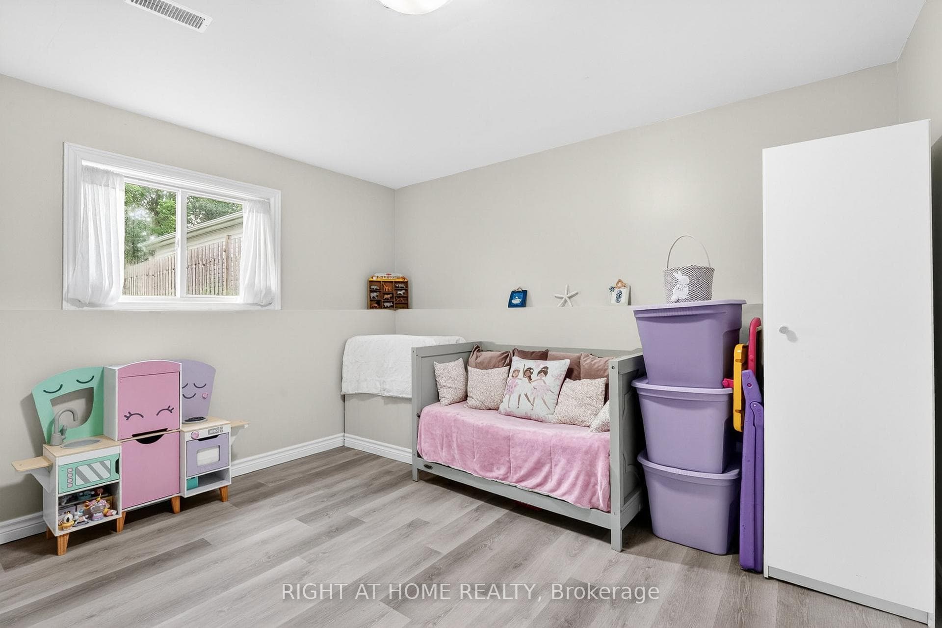 5524 Fraser Street photo 33