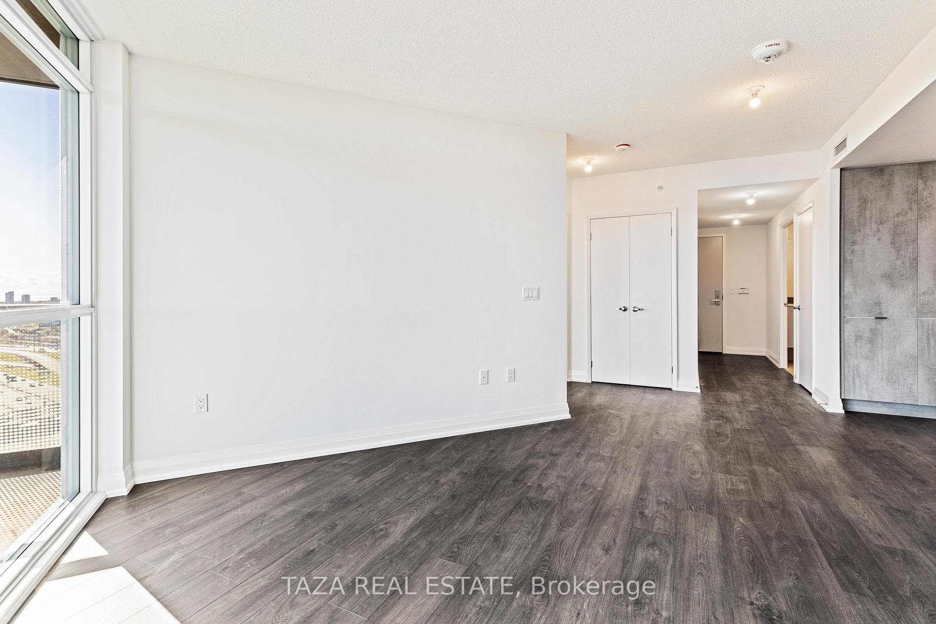 30 Gibbs Road Unit 2407 photo 3
