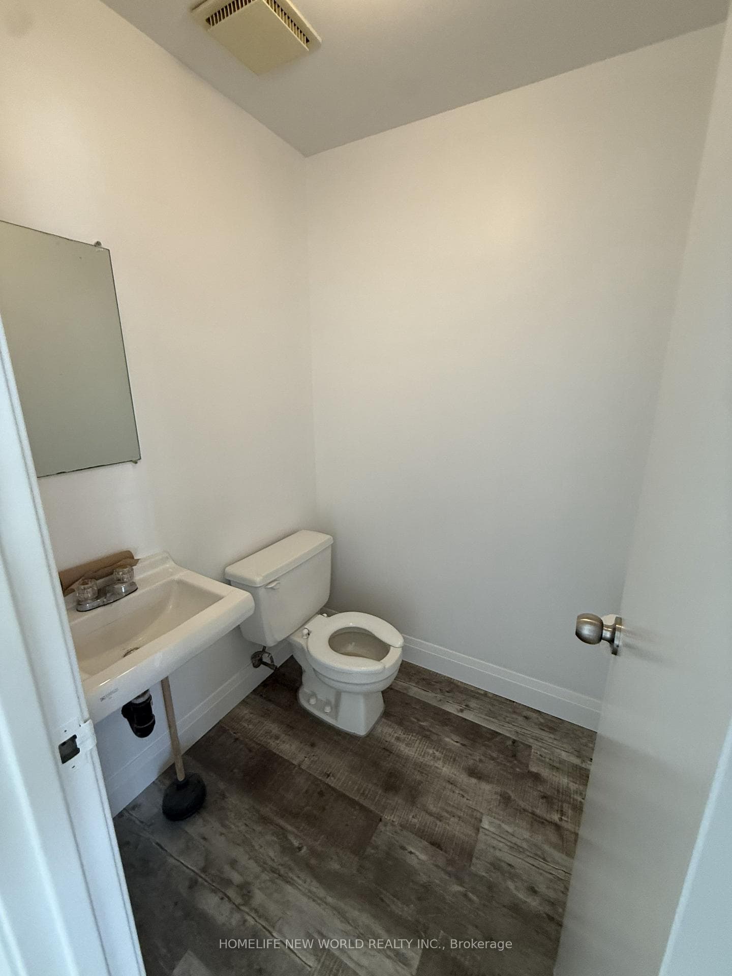 70 Silver Star Boulevard Unit 107 photo 8