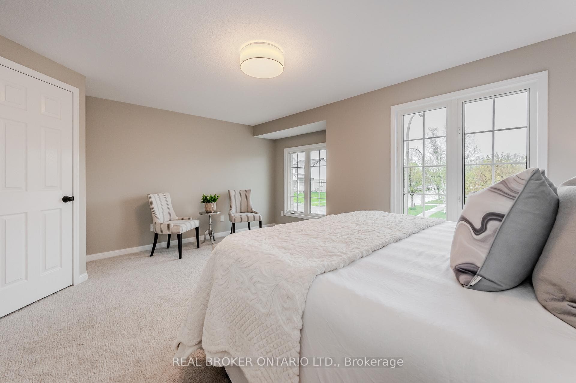 190 WINDFLOWER Drive photo 19