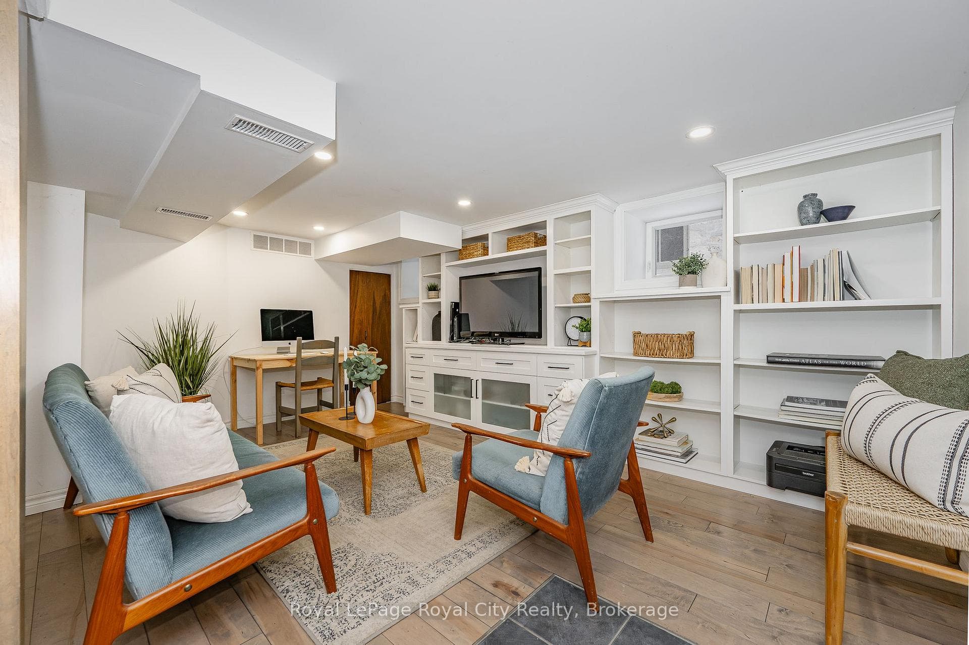 16 Mitchell Street photo 23