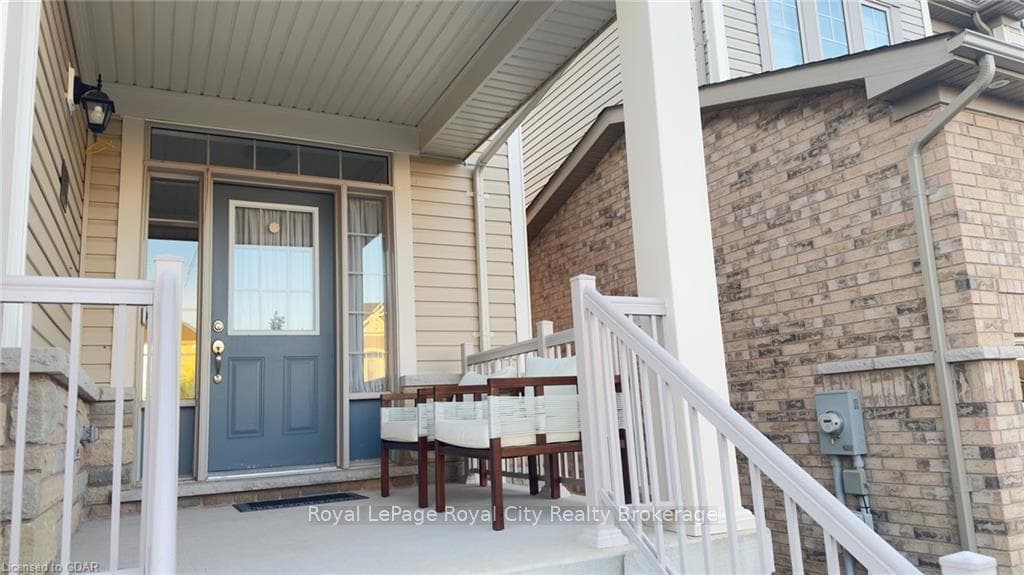 184 EDGAR BONNER AVENUE Avenue photo 2